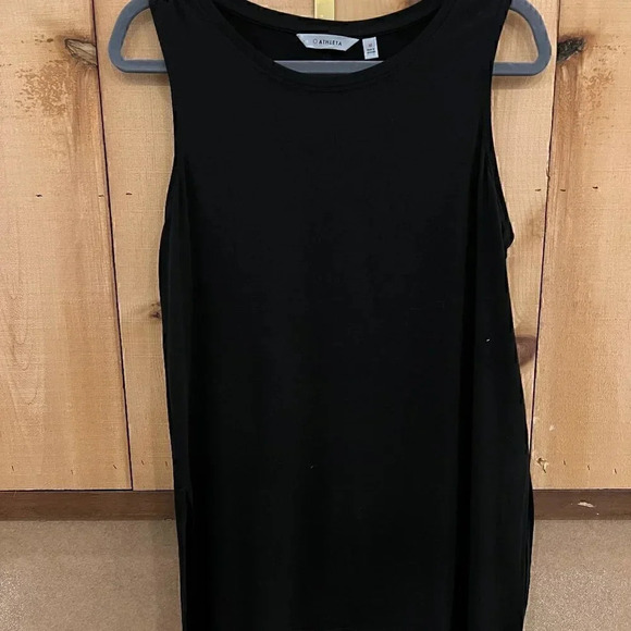 Athleta Tops - Athleta Black Sleeveless Top M​
